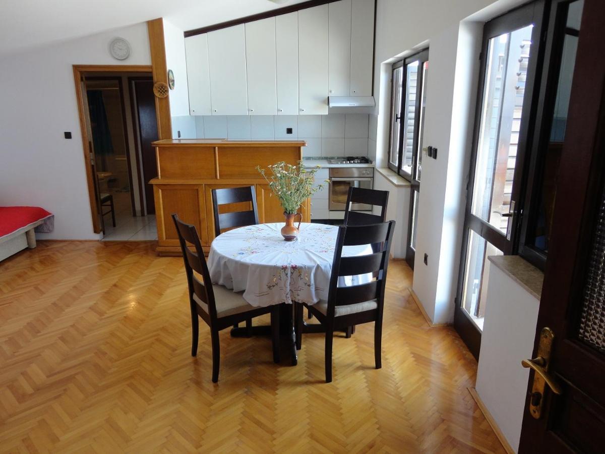 Apartman Lucijan Marusici  Eksteriør bilde